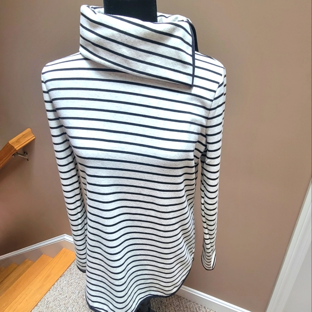 TALBOTS WOMEN'S TOP SIZE MEDIUM